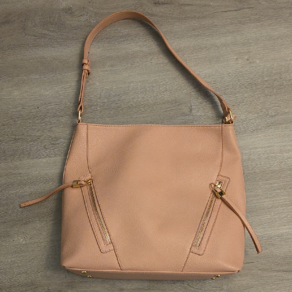 Elegant Tan Leather Shoulder Bag